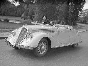Renault Viva Grand Sport Cabriolet 1934 года